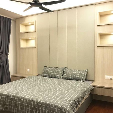 Seaview Waterfront 3 Bedrooms Deluxe Suite Kota Kinabalu Luaran gambar